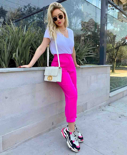 Como combinar a calça colorida com o seu look