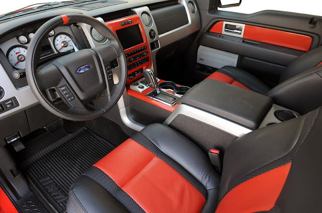 [2010 Ford F-150 SVT Raptor 6.2 interior]