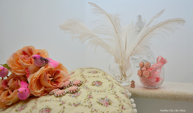 shabby chic, feathers, birds, flowers