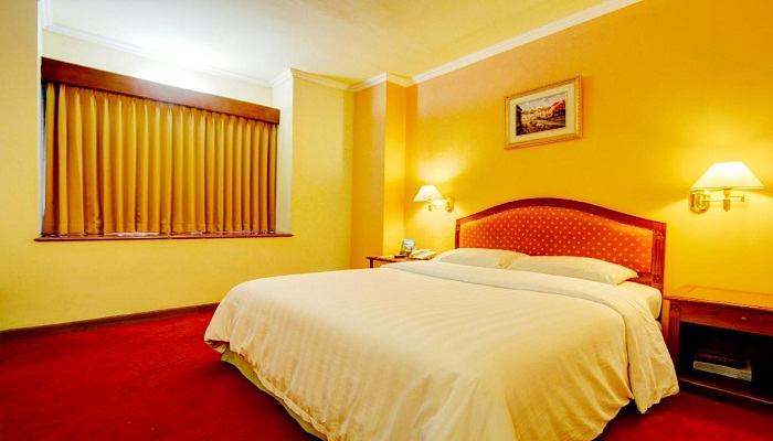 Bisanta Bidakara Surabaya Hotel Room