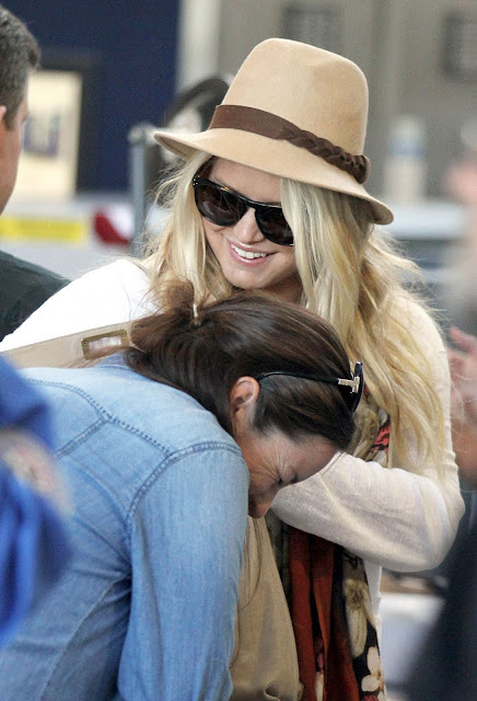 Jessica Simpson Spotted At LAX Airport Latest Pictures