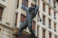 El coloso. Monumento a la industria