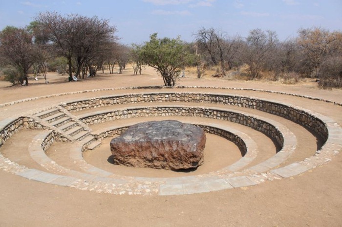 hoba-meteorite5 hoba-meteorite5