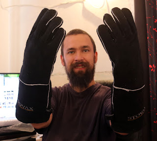 New heat proof gloves