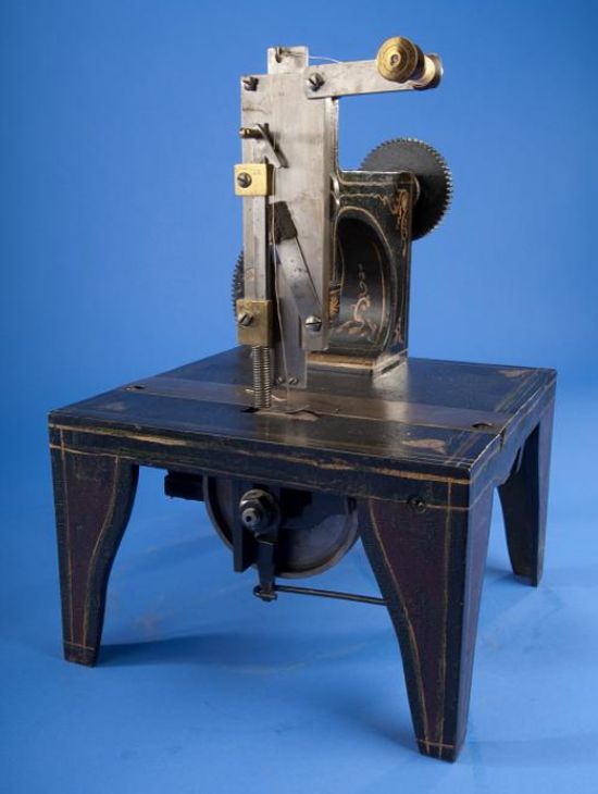 Singer sewing machine patent model 1851 - photo framing 3