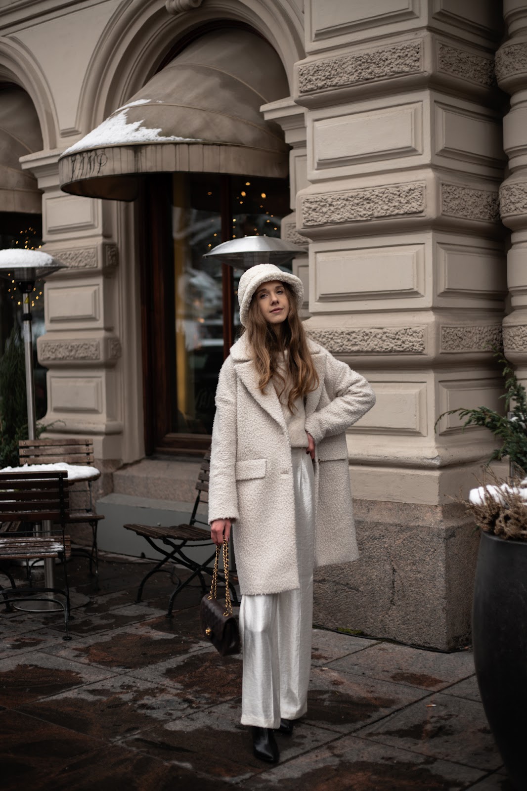 Kokovalkoinen talviasu // All white winter outfit