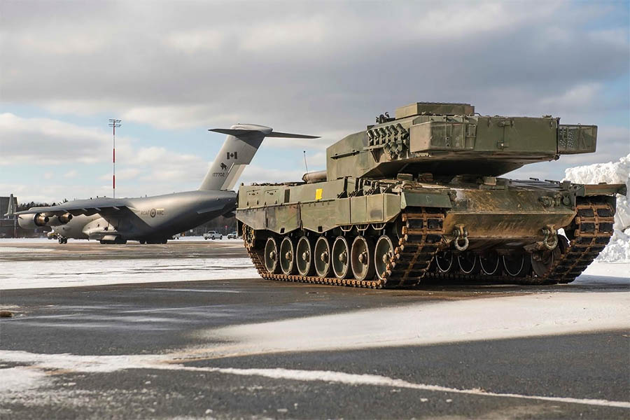 Canadá envió el primer tanque de guerra Leopard 2A4 a Ucrania para contrarrestar la ofensiva rusa