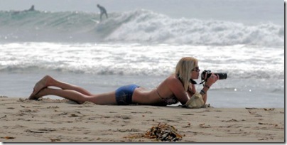 cute_female_photographers_640_01