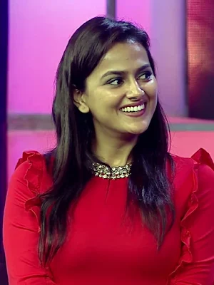 Actress Shraddha Srinath At JFW Golden Divas Photos HD 