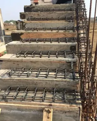 proceso de construccion de una escalera flotante o en voladizo