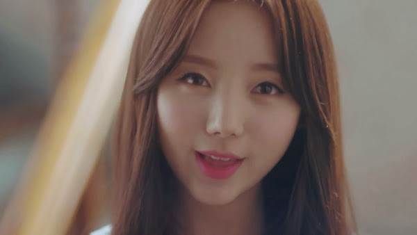 Lovelyz' Kei (케이) in Hi~ MV