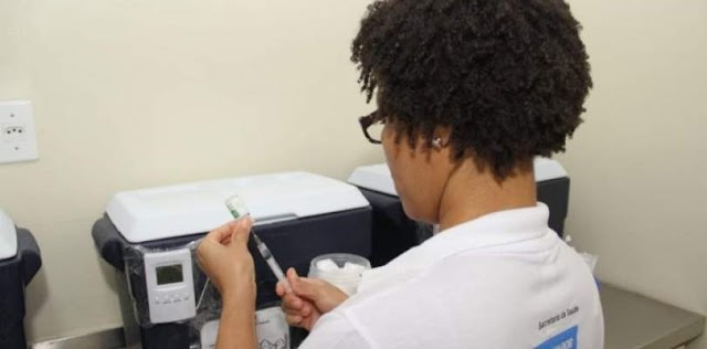 Idoso será a primeira pessoa a receber vacina contra Covid-19 na Bahia