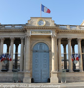 Wednesday DoorwayParis, France. Posted by Cezar and Léia (img )