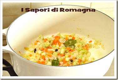 R in casseruola - soffritto.jpg