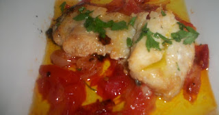 Receta : Bacalao encebollado con tomates confitados