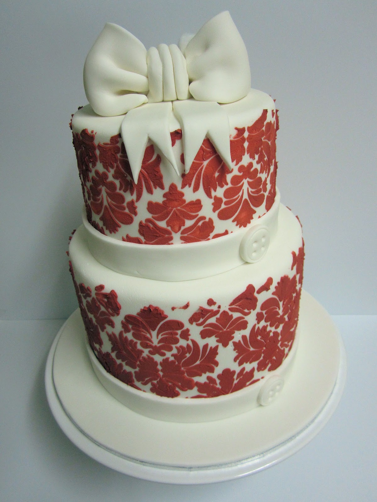 damask wedding cake