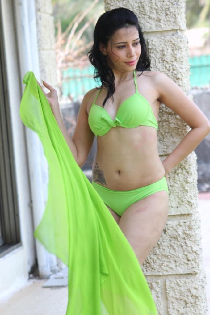 Rozlyn Khan in Hot Bikini.