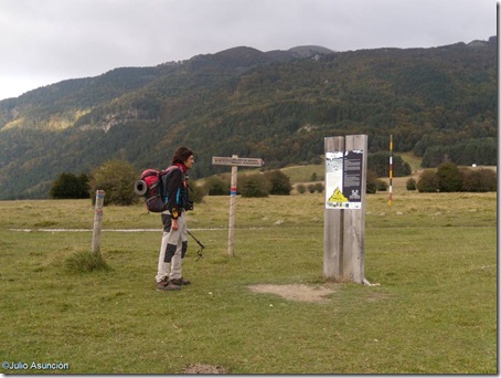 Señalización al comienzo de la ruta - lakartxela