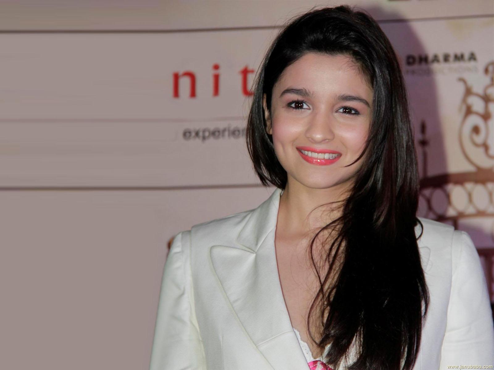 Wallpaper Gallery: Alia Bhatt