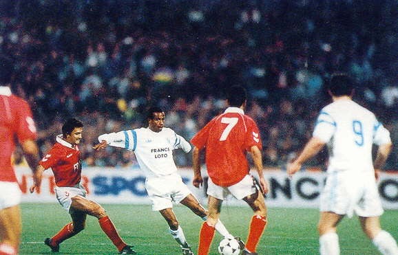 FOOTBALL RETRO: 1990 1/2 Finale Olympique Marseille-Benfica 2-1