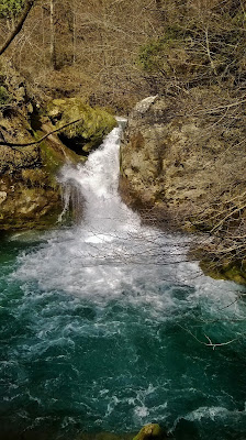 Cascada en el nacimiento de Urederra