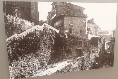 foto em preto e branco da antiga Casa da Câmara do Porto em ruínas