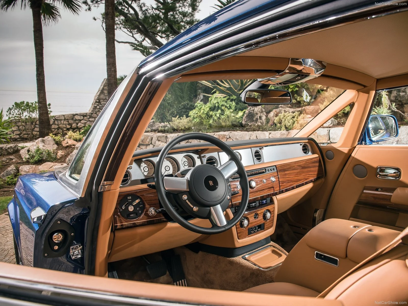 Hình ảnh xe siêu sang Rolls-Royce Phantom Coupe 2013 & nội ngoại thất