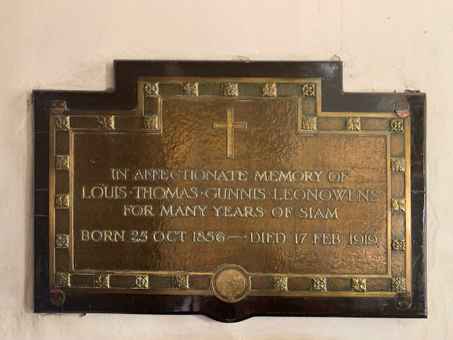 a plaque memorializing Louis Lenowens at Christ Church