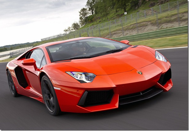 03-2012-lamborghini-aventador-fd-1304055511