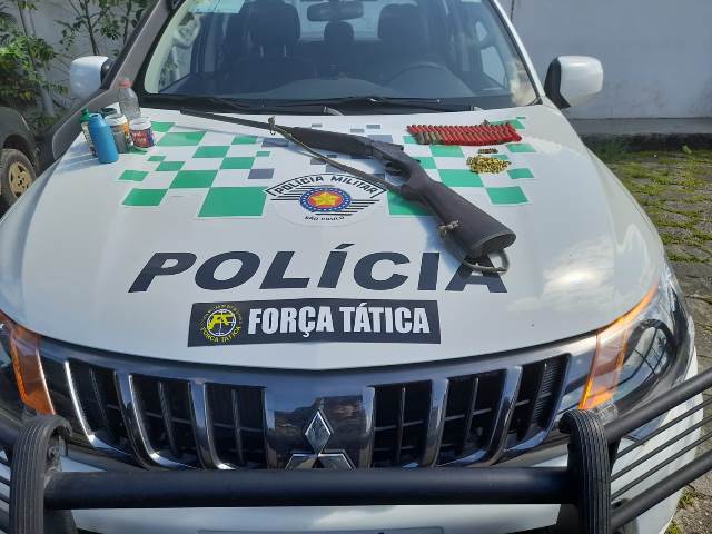 Policia Ambiental flagra posse ilegal de arma de fogo em Juquiá