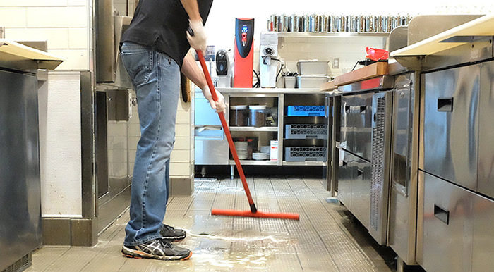 SE BUSCA PERSONAL DE LIMPIEZA PARA PANADERÍA