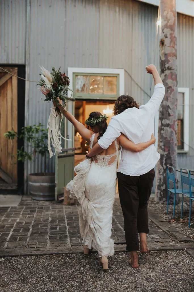 smokey oscar wedding photography melbourne beach boho bride florals barn weddings