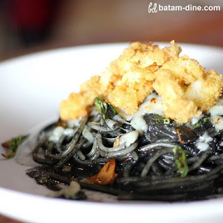 pembukaan-tea-box-cafe-batam-sphagetti-black