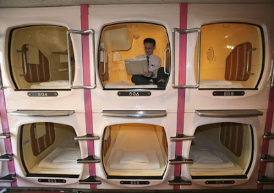 Hotel Capsule Aneh 