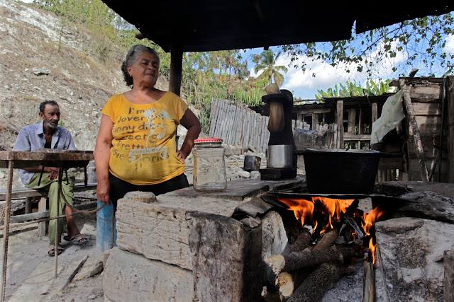 Para los pobres, el costo de la canasta subió 4.3% en un año