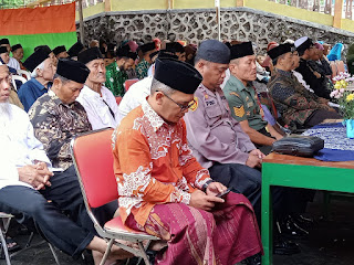 PERSONEL POLSEK SAMIGALUH MENGHADIRI PENGAJIAN DAN KHOTMIL QUR’AN MENYAMBUT TAHUN BARU HIJRIAH 1446 H PERSONEL POLSEK SAMIGALUH MENGHADIRI PENGAJIAN DAN KHOTMIL QUR’AN MENYAMBUT TAHUN BARU HIJRIAH 1446 H
