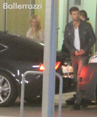 gerard pique shakira. gerard pique shakira. Gerard Pique and Shakira