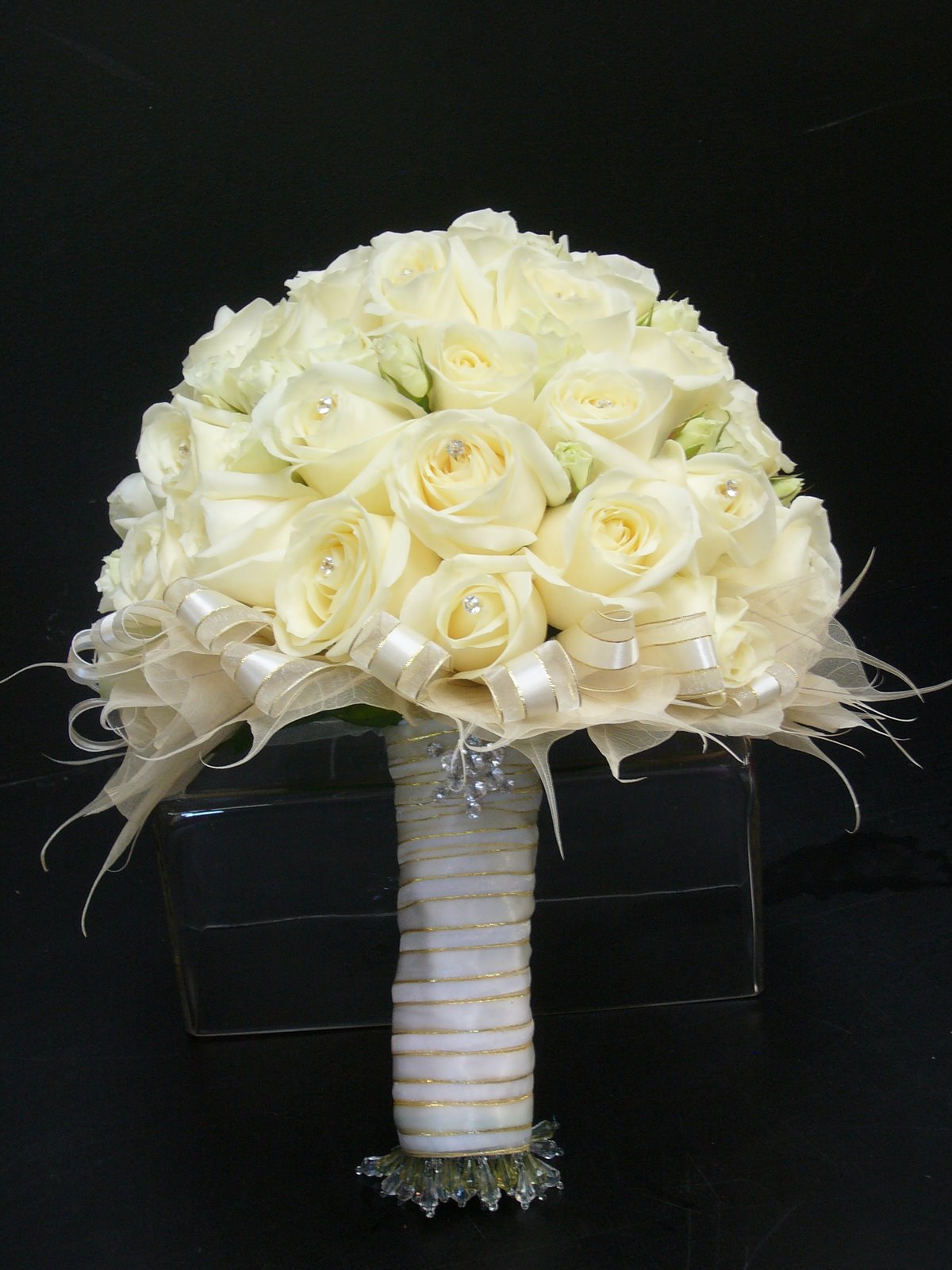 White Wedding Flowers Bridal Bouquet Wallpaper Download (1200 x 1600 ) - Flower Wallpaper