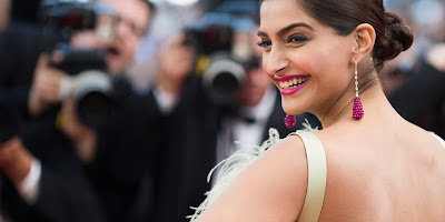 Sonam Kapoor Images, Wallpapers and Photos