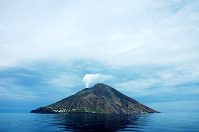 INILAH 5 DAFTAR GUNUNG BERAPI YANG PALING AKTIF DI DUNIA