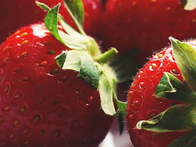 36 health and body benefits of strawberries