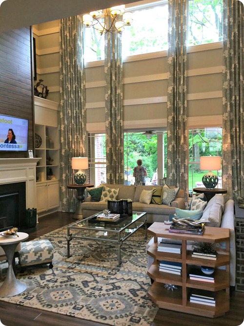 two story room decorating