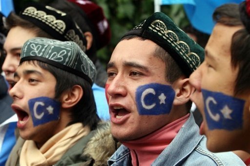 Kisah Muslim Uighur Yang Dilarang Puasa Di China [ www.BlogApaAja.com ]