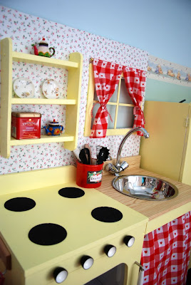 Ikea Play Kitchen on Ikea Hackers  Vintage Style Play Kitchen