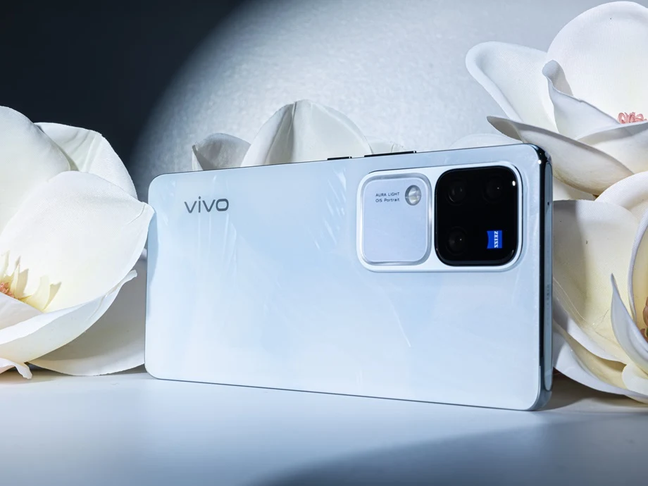 Latest vivo V30 Pro in Petals White color variant
