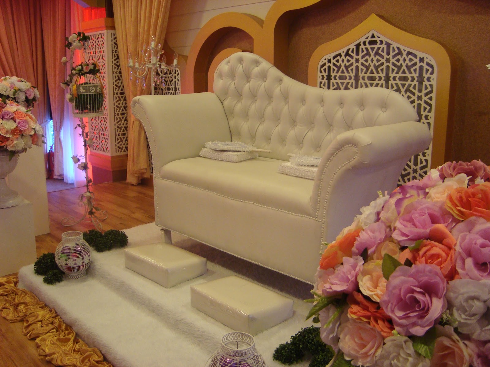 RYN'S AVENUE: DALIA & AHMAD - DEKO PELAMIN DI RESTORAN ZAM 