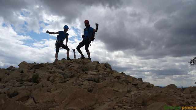 Ascensión a la Silla del Cid por la Ferrata Norte del Cid y regreso por la vía normal.