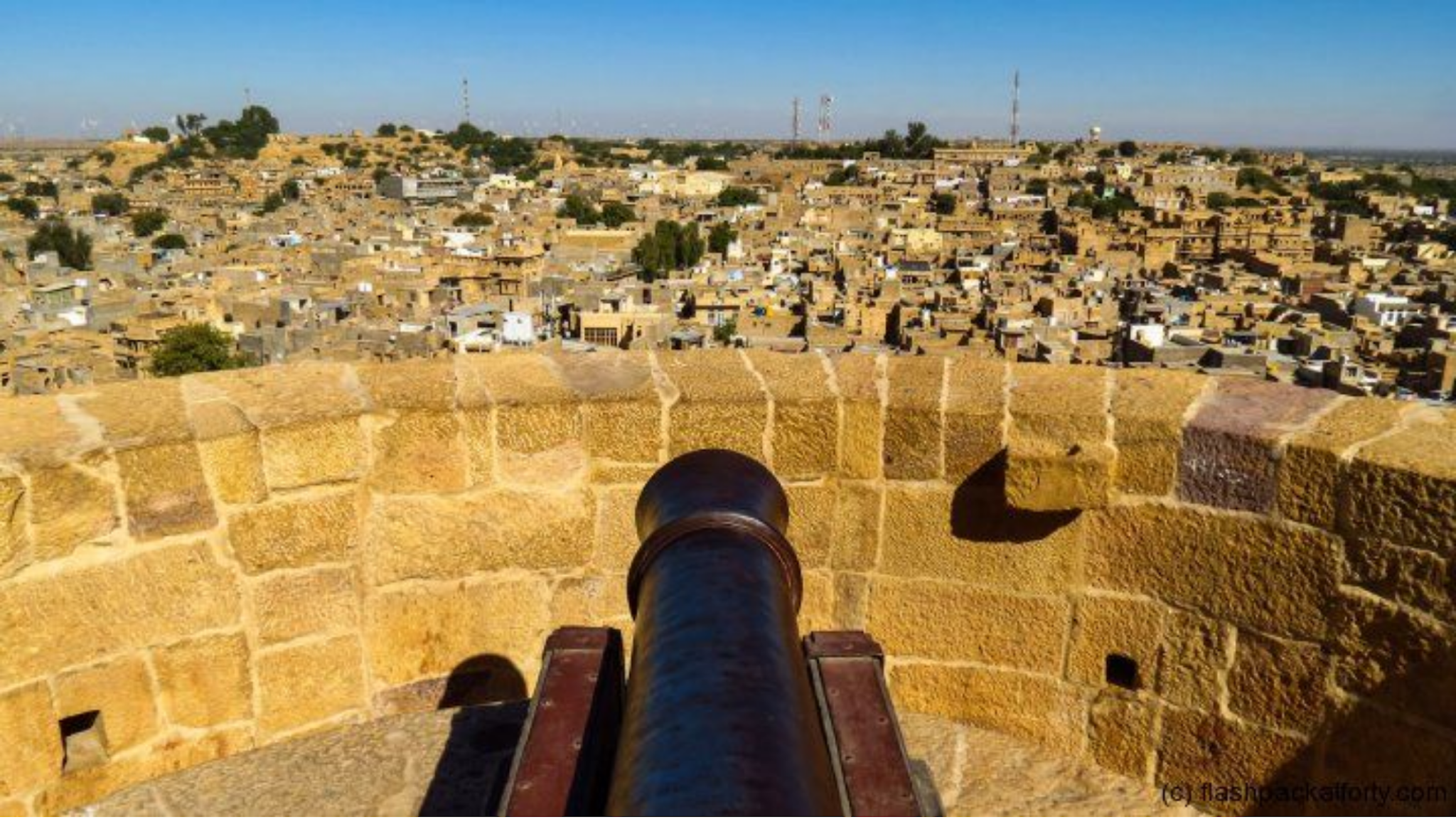 Fort cannon and city view in Jaisalmer