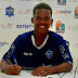 Jovem jogador pintadense assina primeiro contrato profissional