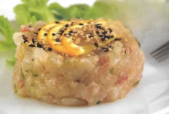 Tartare di branzino marinato all’ananas